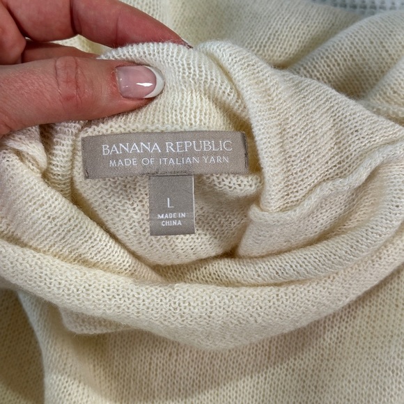Banana Republic turtleneck lightweight alpaca blend minimalist sweater L cream - Picture 10 of 13